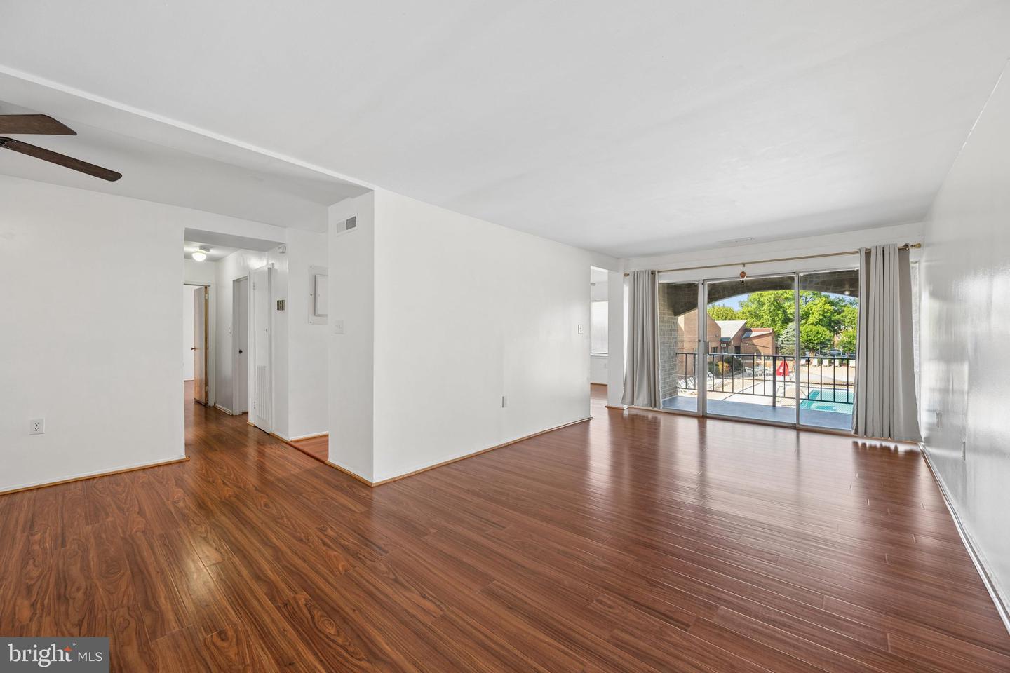 412 Girard St #204 Property Photo 7