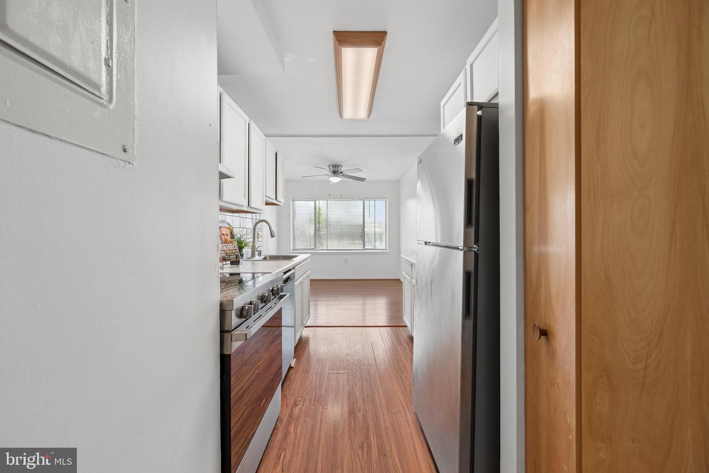412 Girard St #204 Property Photo 16