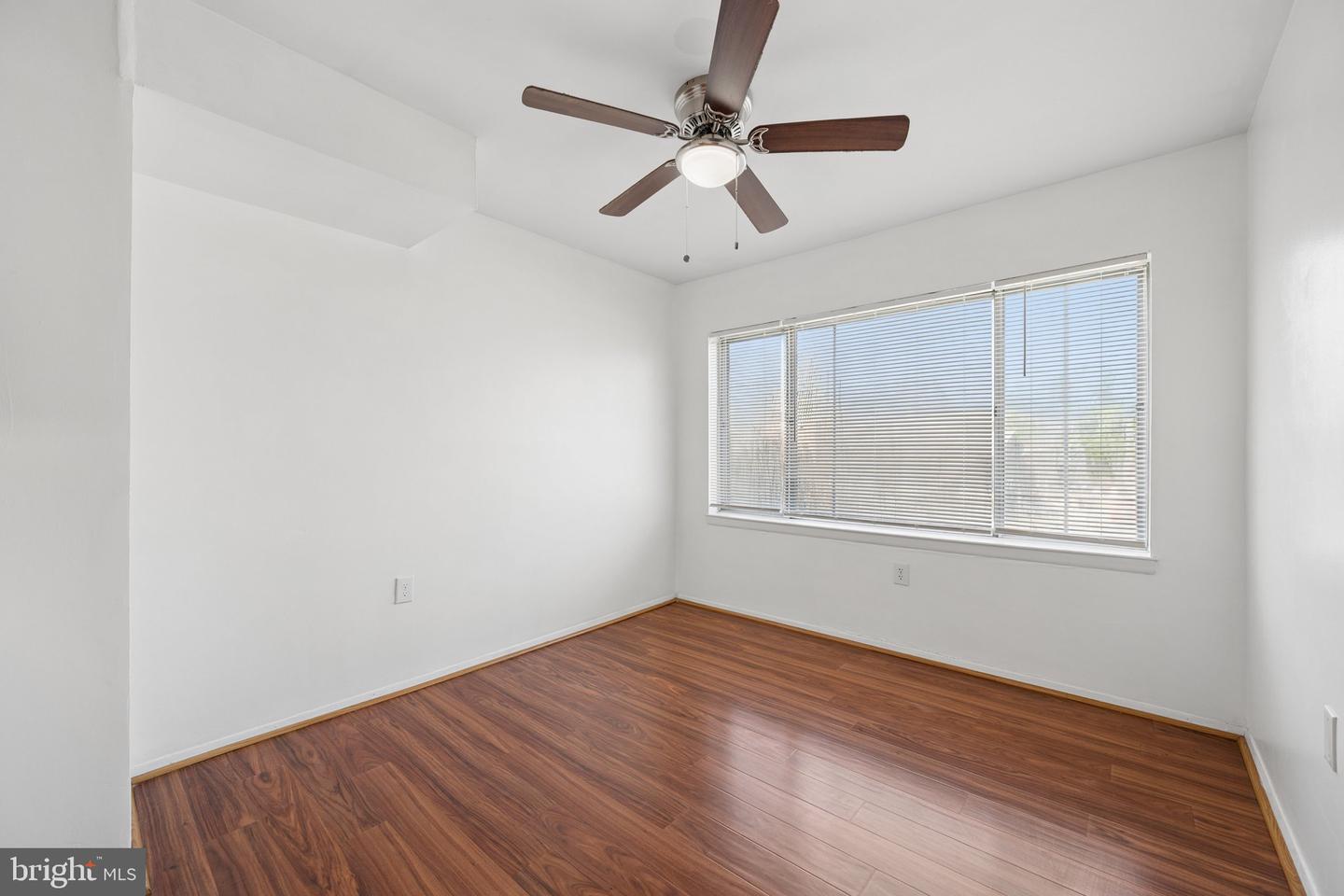 412 Girard St #204 Property Photo 20
