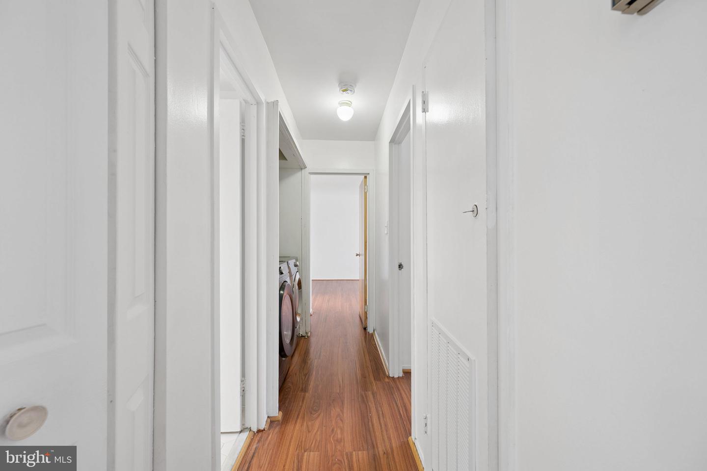 412 Girard St #204 Property Photo 23