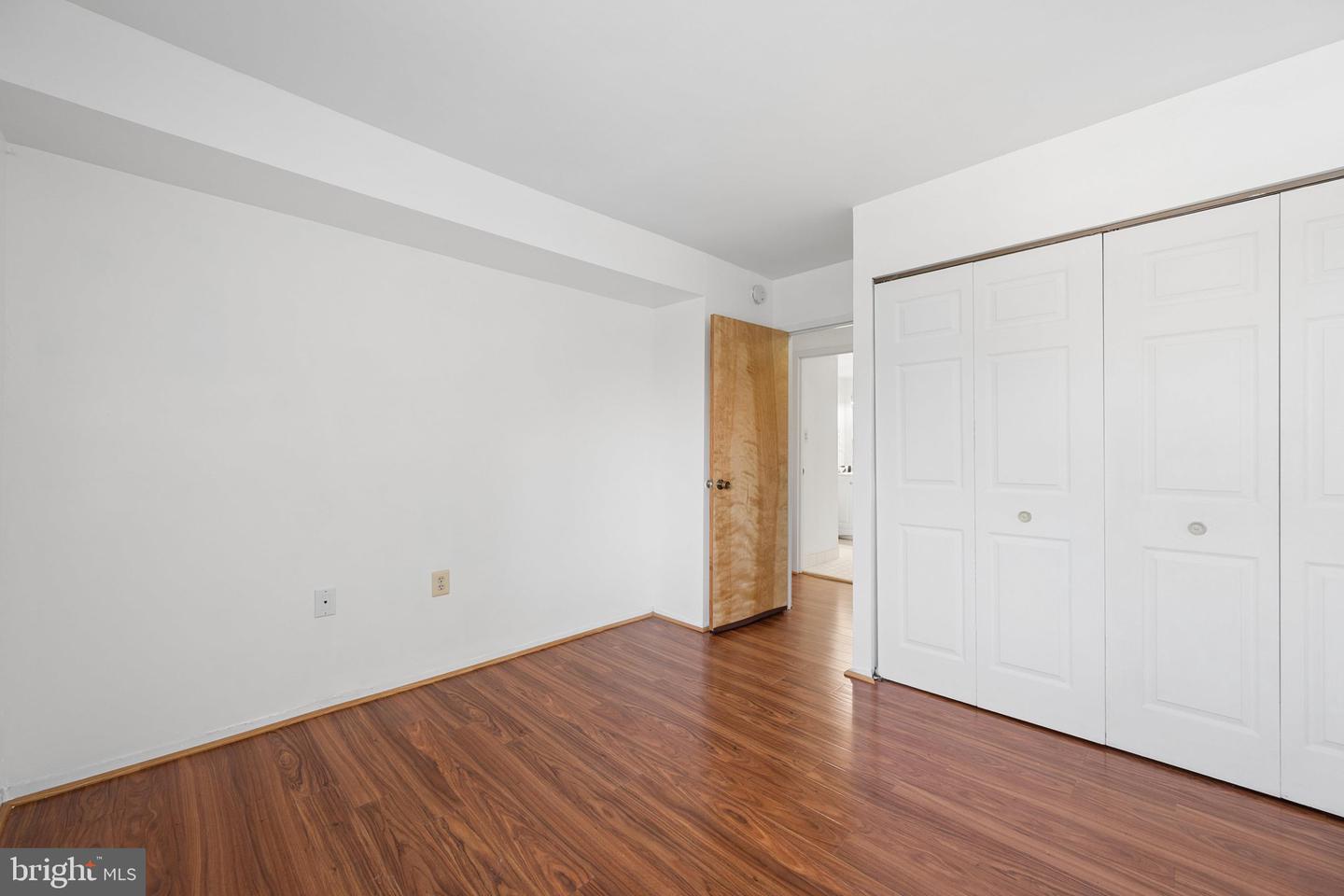 412 Girard St #204 Property Photo 31