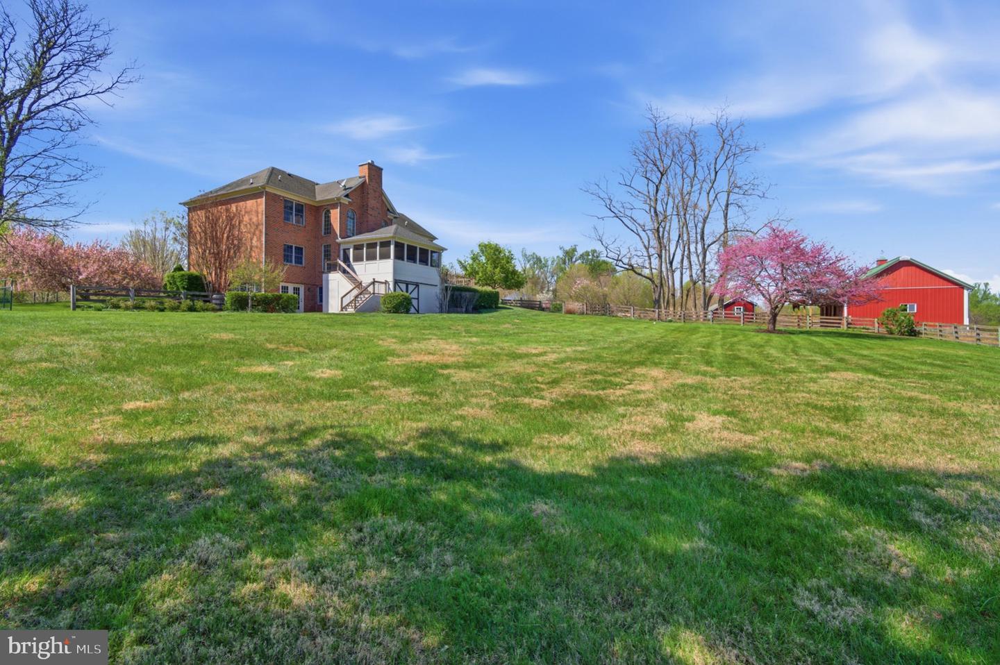 18905 Celebrity Ln Property Photo 20