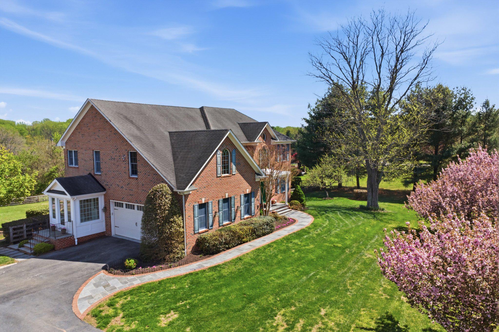 18905 Celebrity Ln Property Photo 22