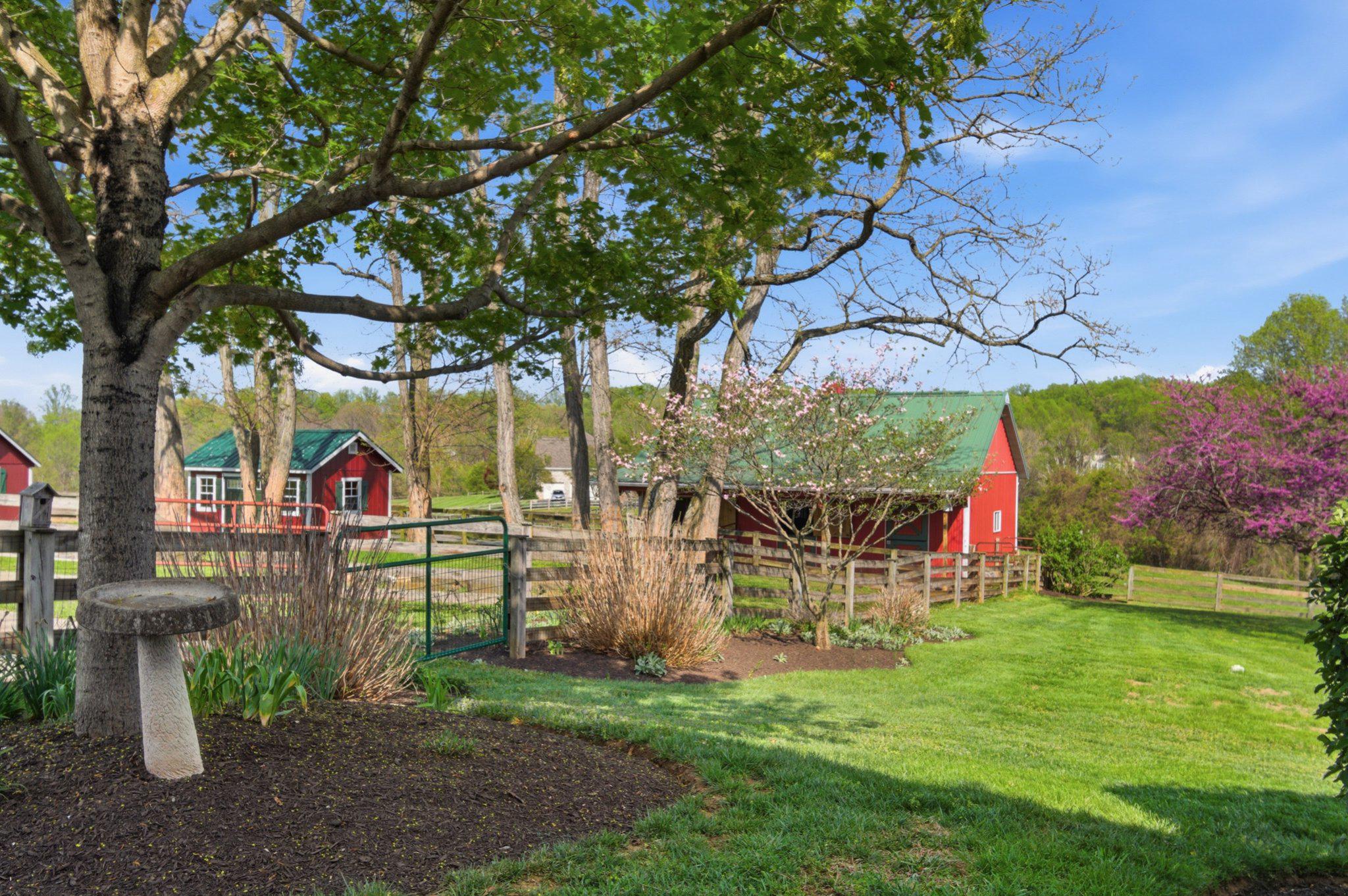 18905 Celebrity Ln Property Photo 25