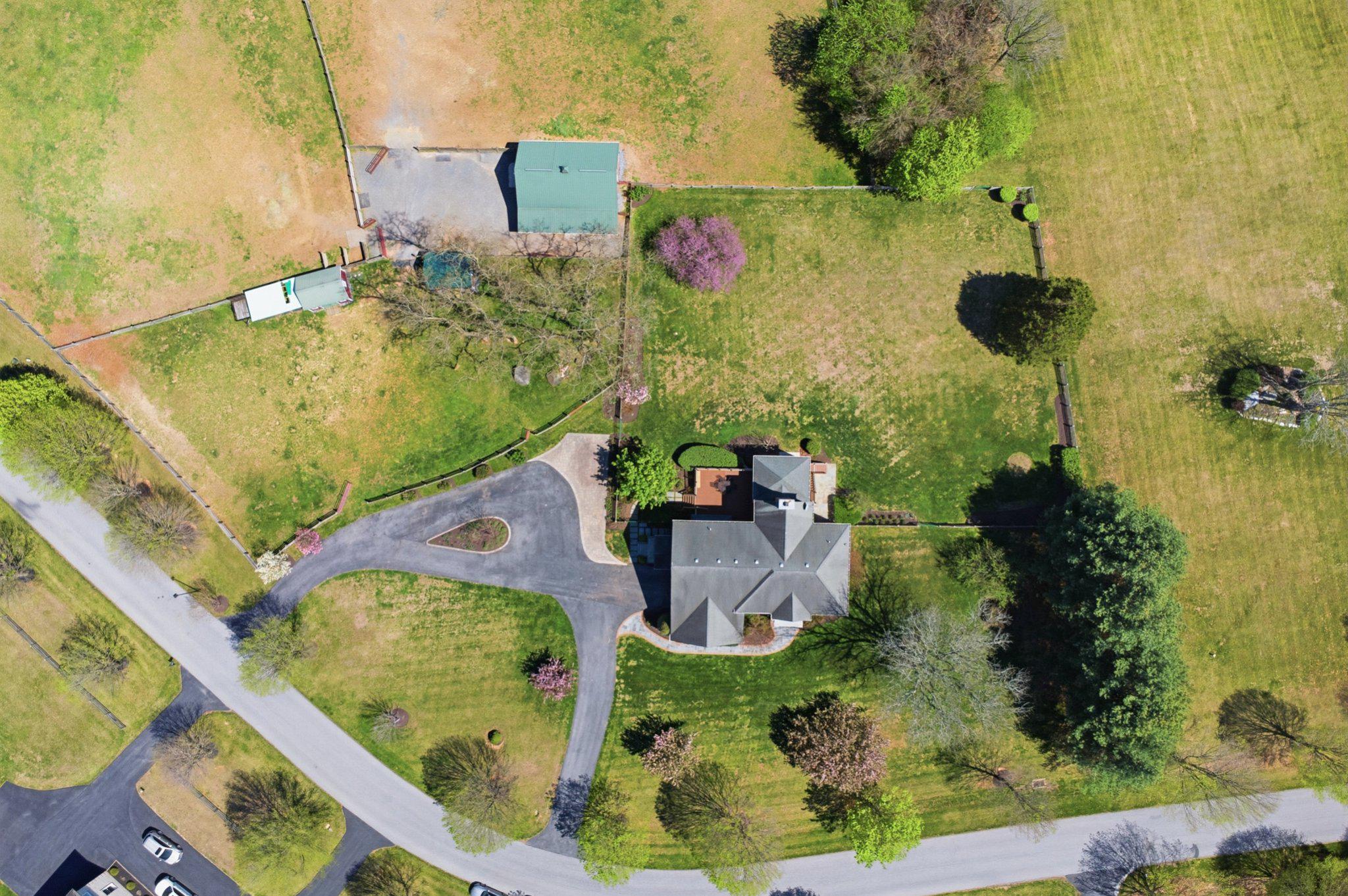 18905 Celebrity Ln Property Photo 31