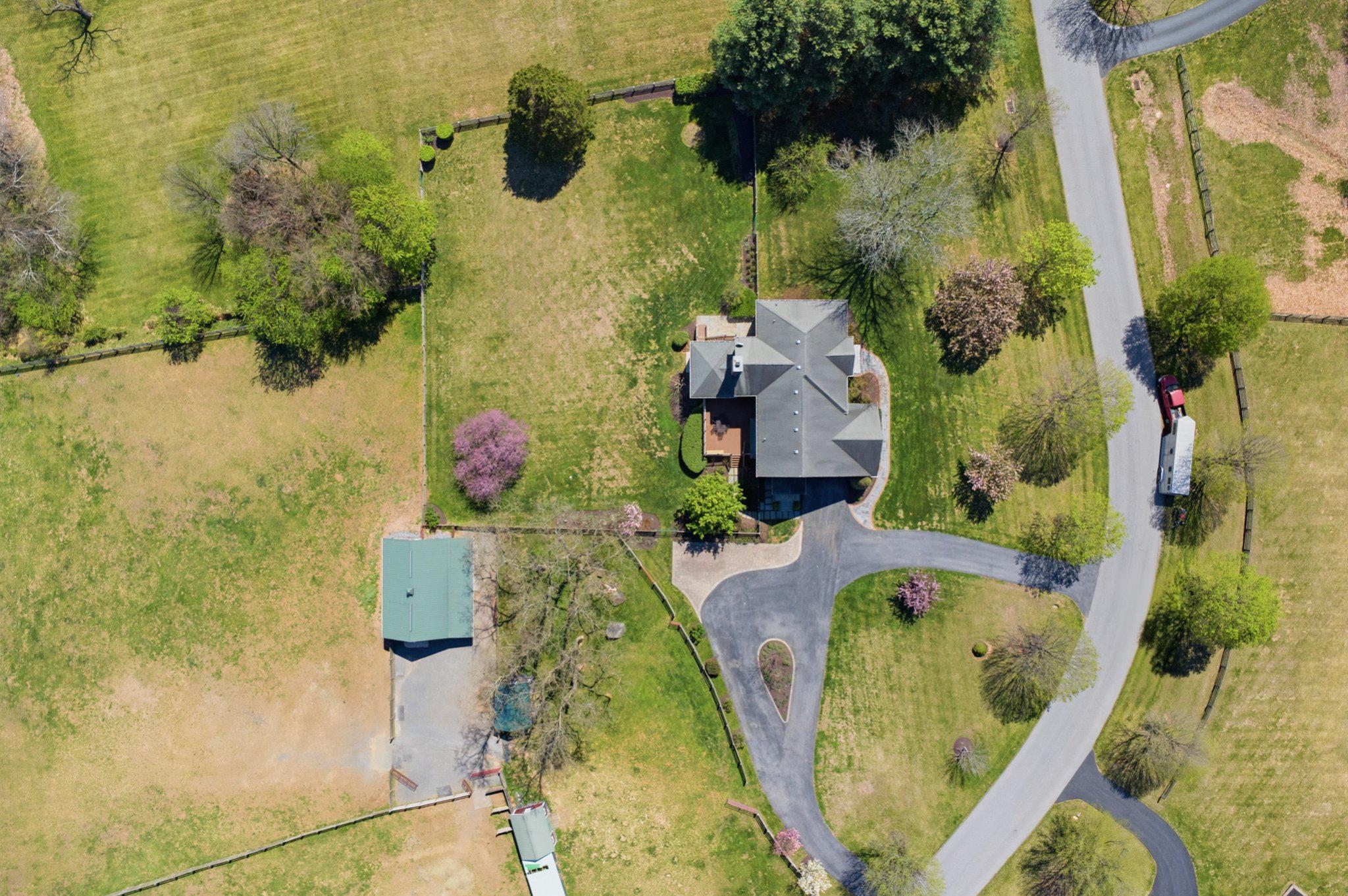 18905 Celebrity Ln Property Photo 32