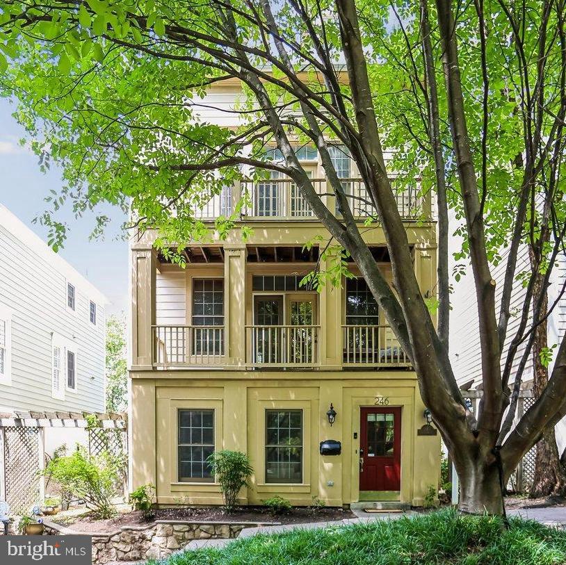 246 Hart Mews Property Photo 1