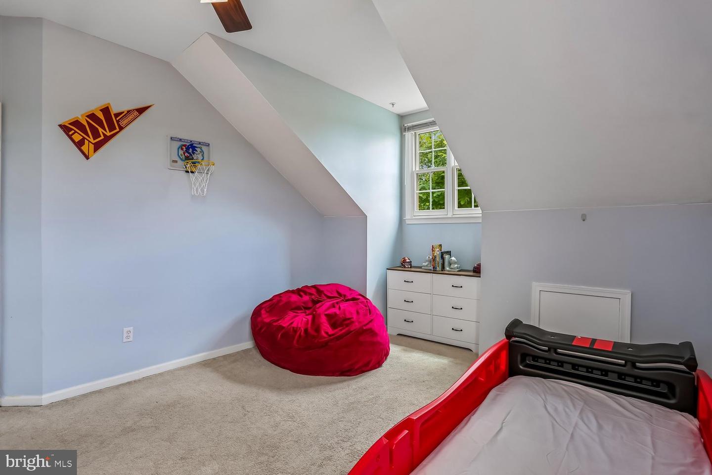 246 Hart Mews Property Photo 34