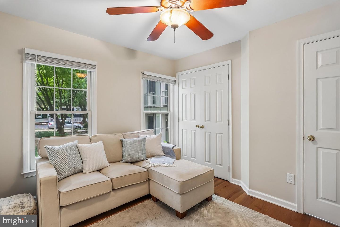 246 Hart Mews Property Photo 42