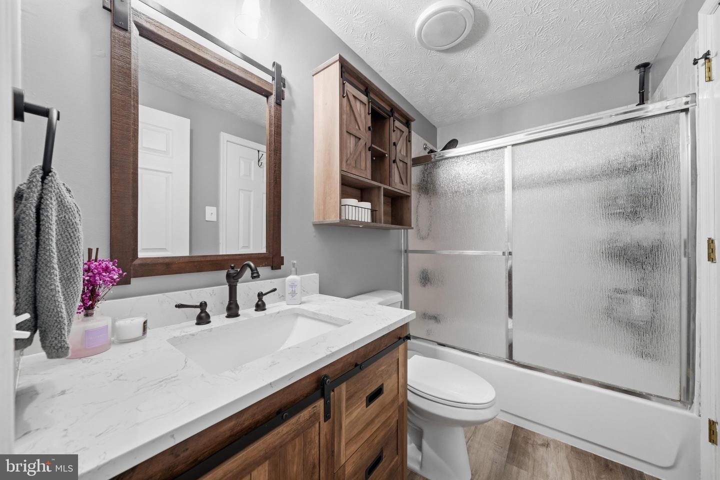 7402 Tarfside Ln Property Photo 21