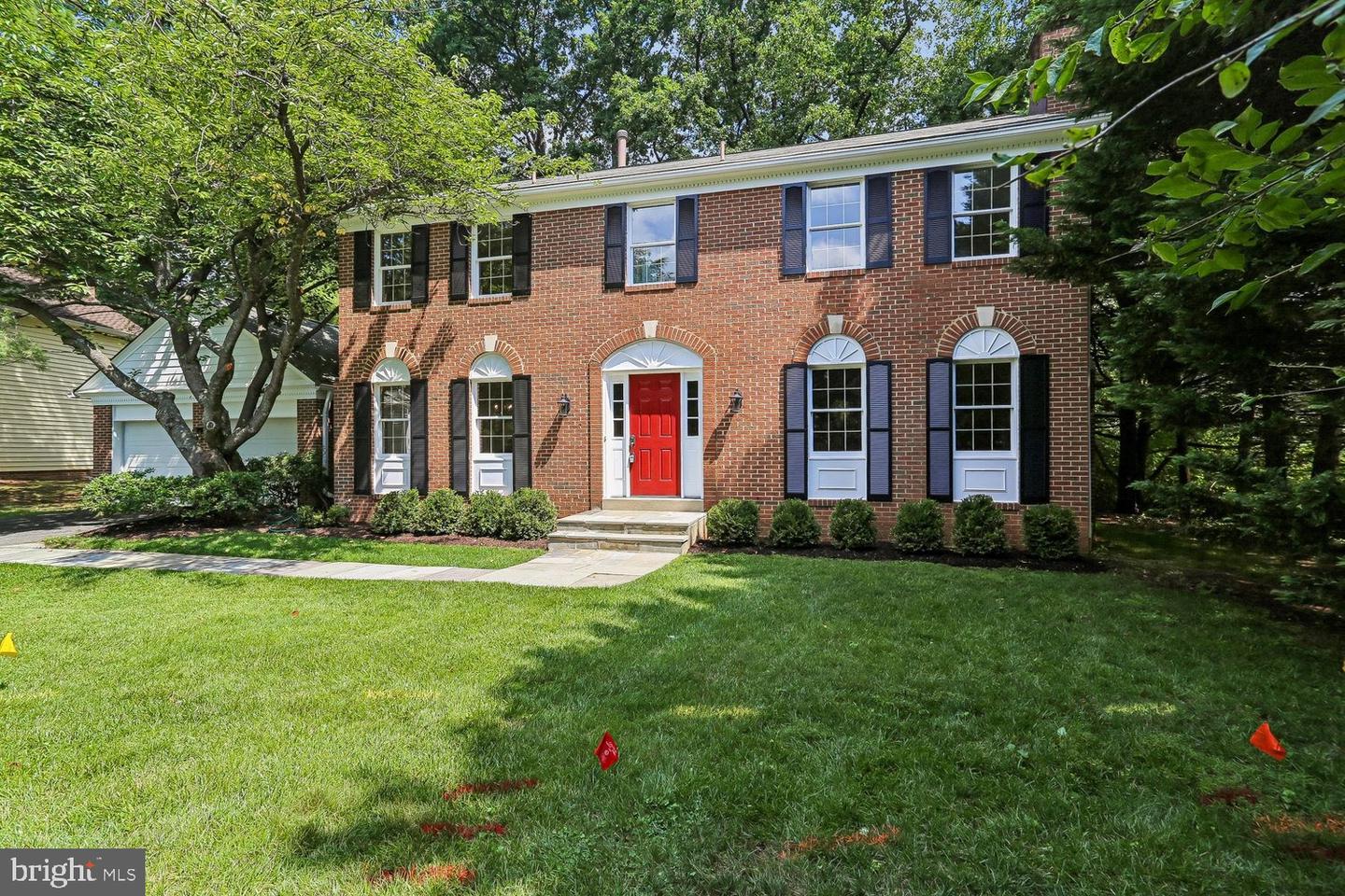 5705 Sugarbush Ln Property Photo 1