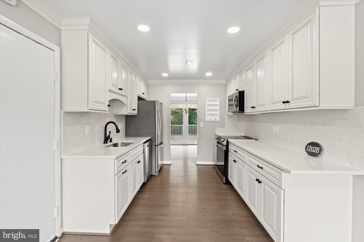 12028 Apple Knoll Ct Property Photo 13