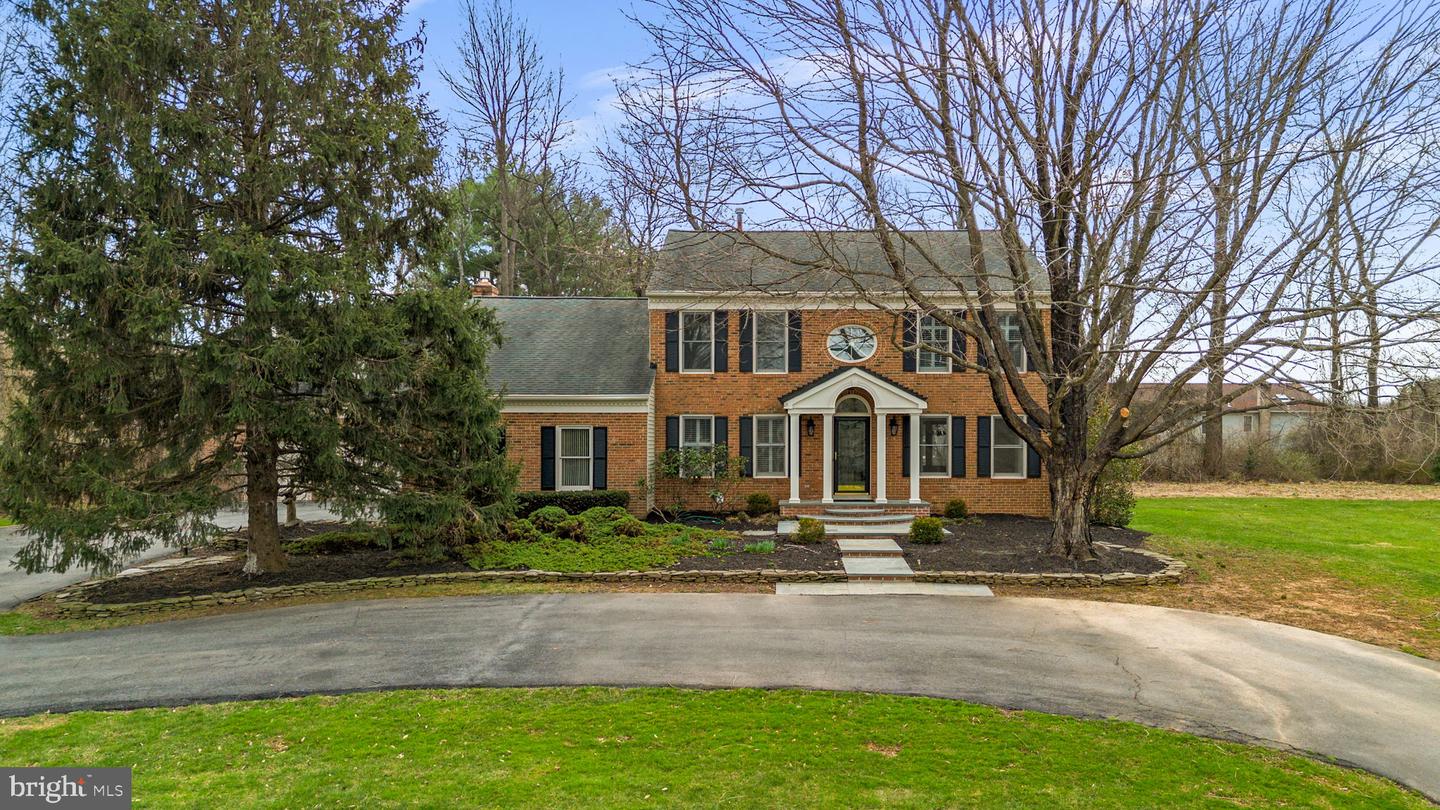 5820 Winegrove Ct Property Photo 4