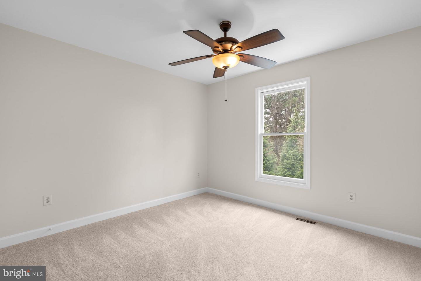 5820 Winegrove Ct Property Photo 26