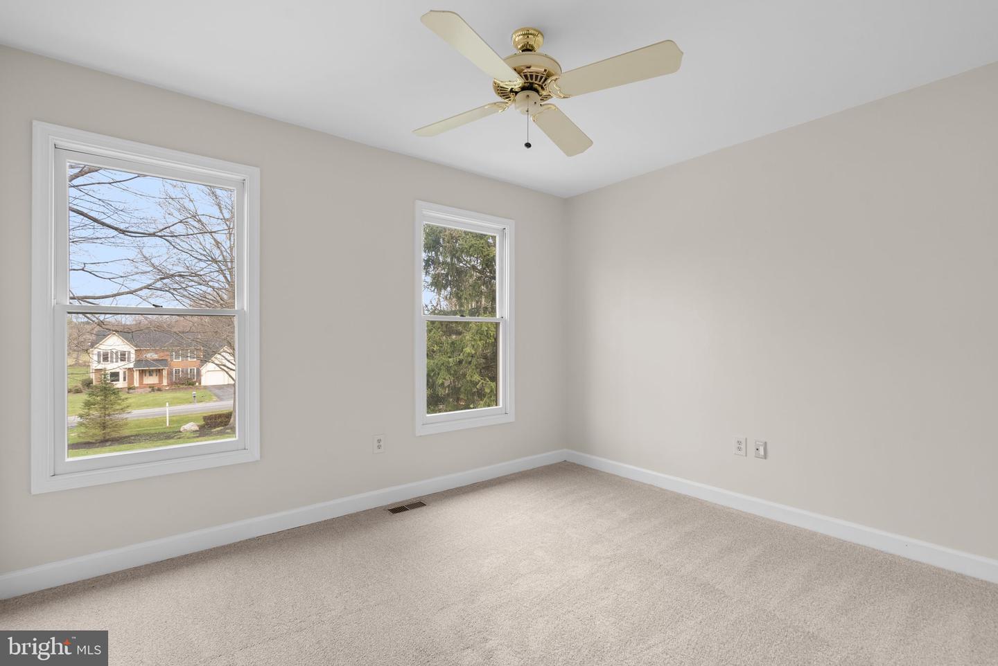 5820 Winegrove Ct Property Photo 28
