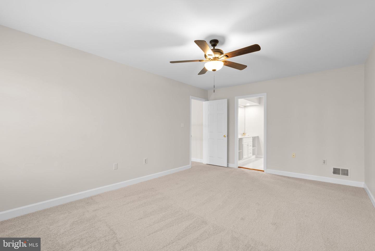 5820 Winegrove Ct Property Photo 32