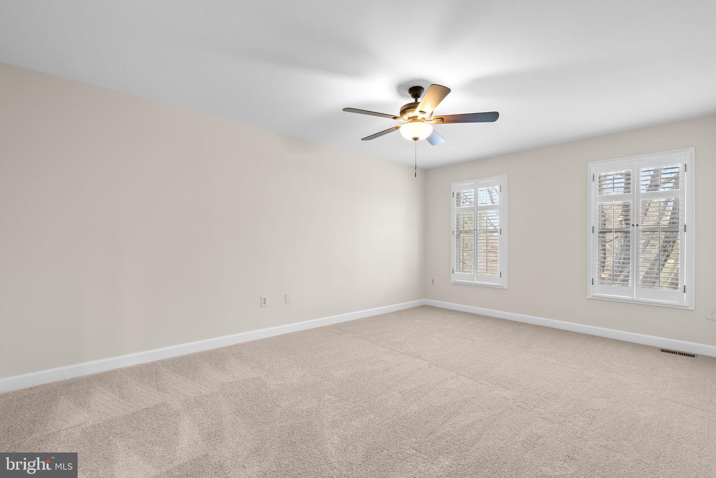 5820 Winegrove Ct Property Photo 34
