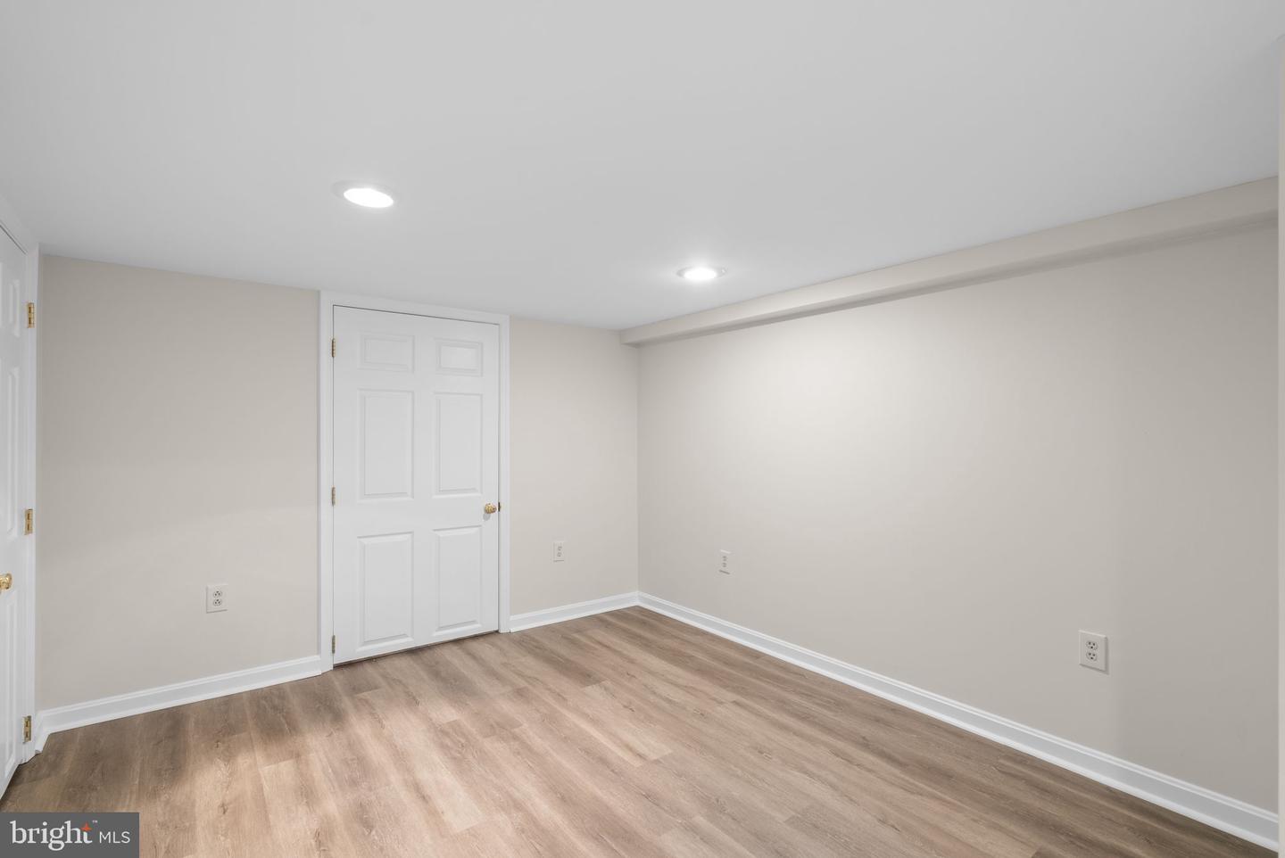 5820 Winegrove Ct Property Photo 36