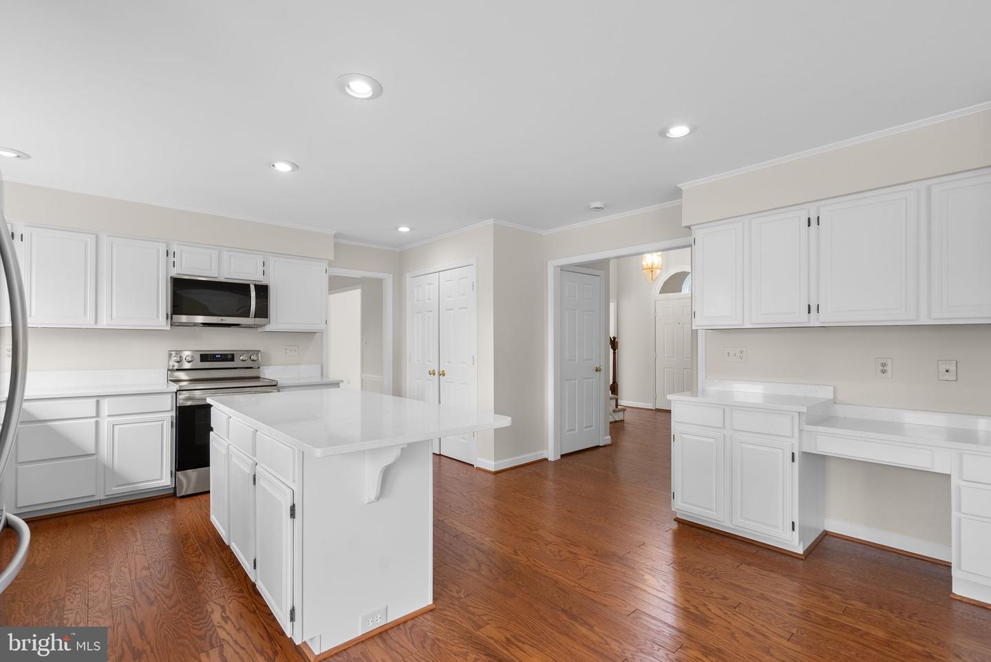 5820 Winegrove Ct Property Photo 45