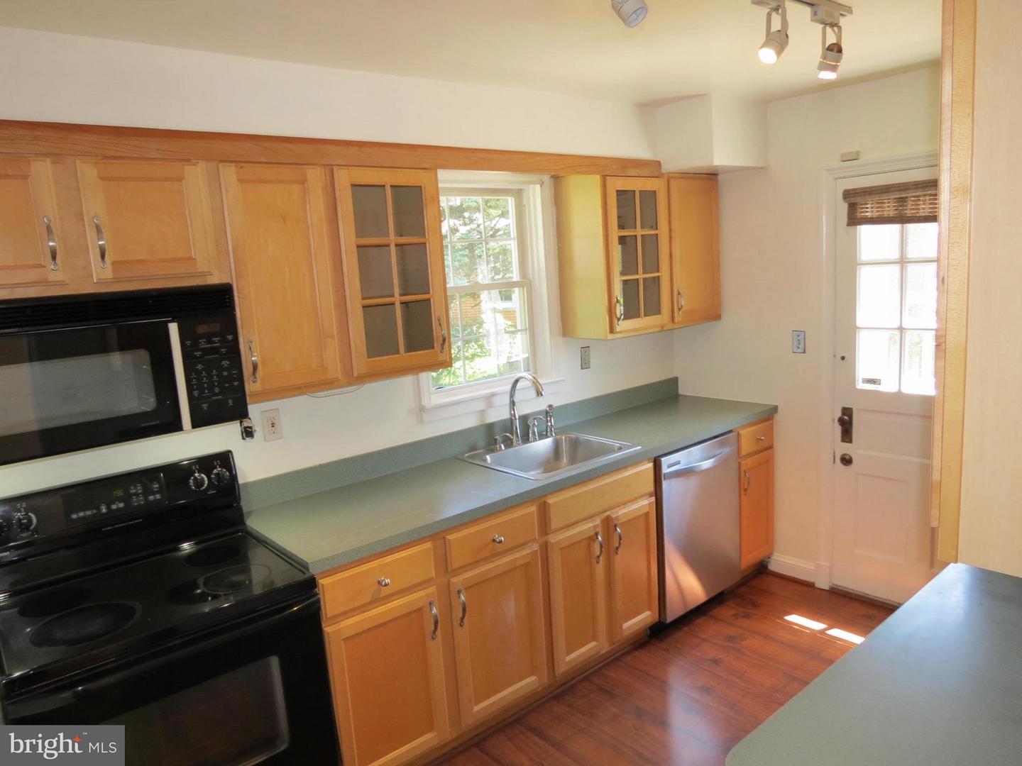 9603 Evergreen St Property Photo 3