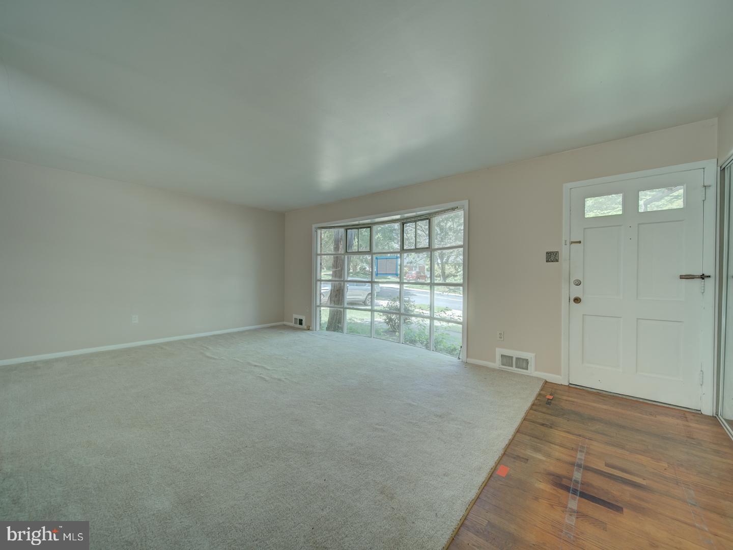 12715 Barbara Rd Property Photo 5