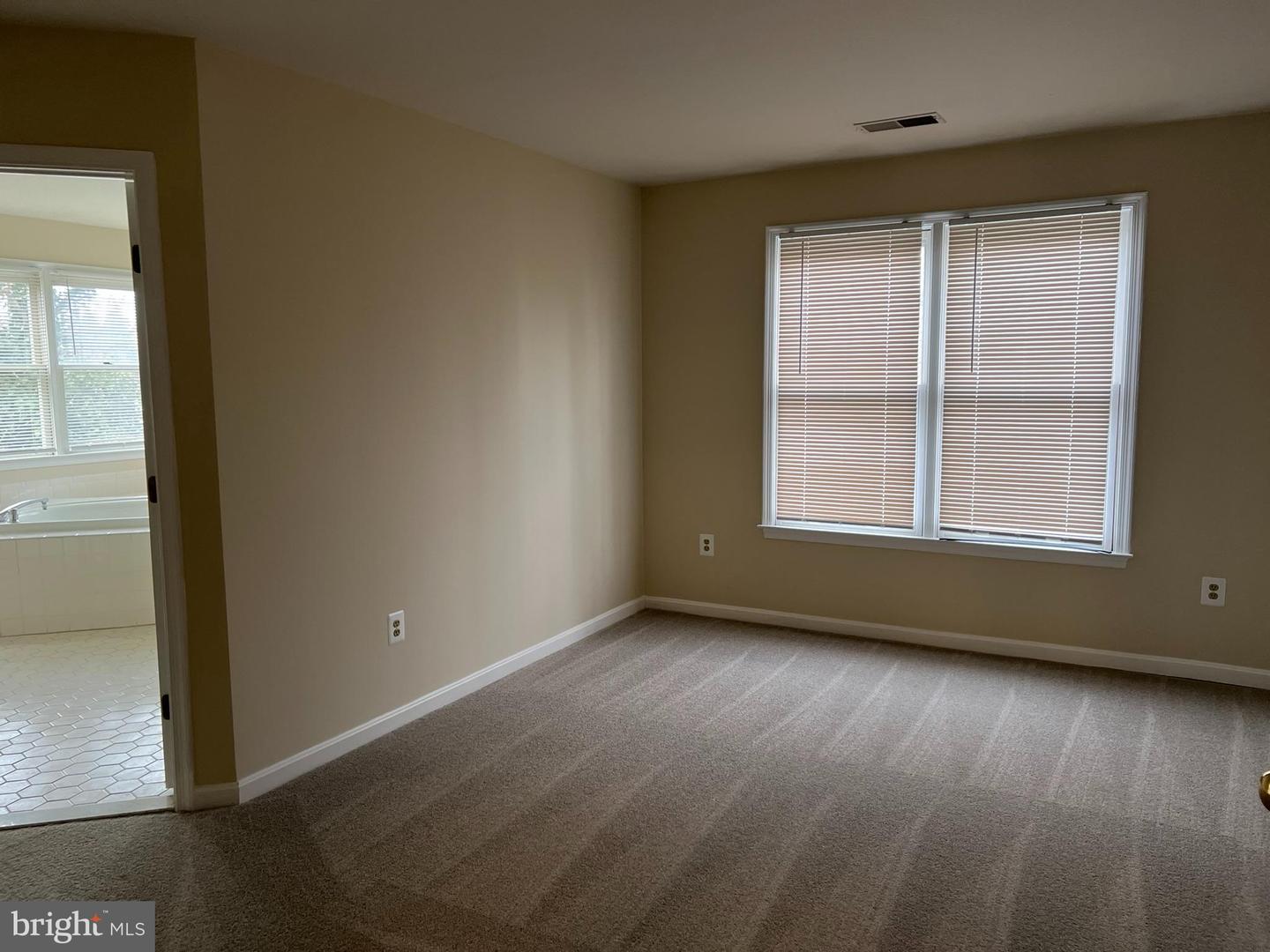 9425 Spruce Tree Cir Property Photo 8