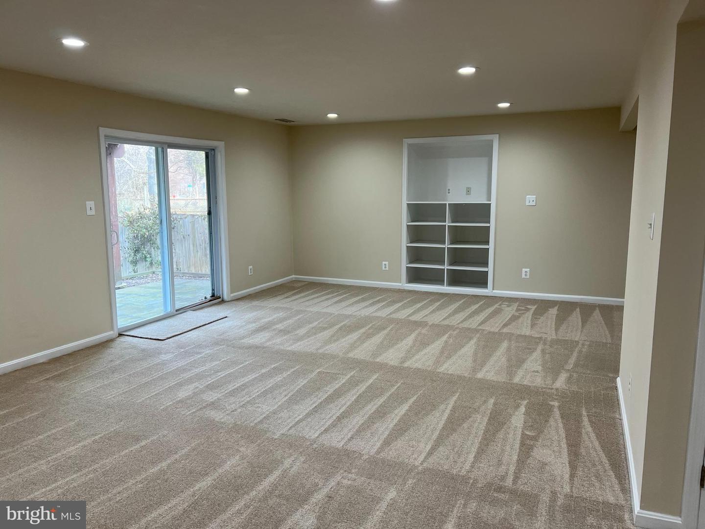 9425 Spruce Tree Cir Property Photo 24