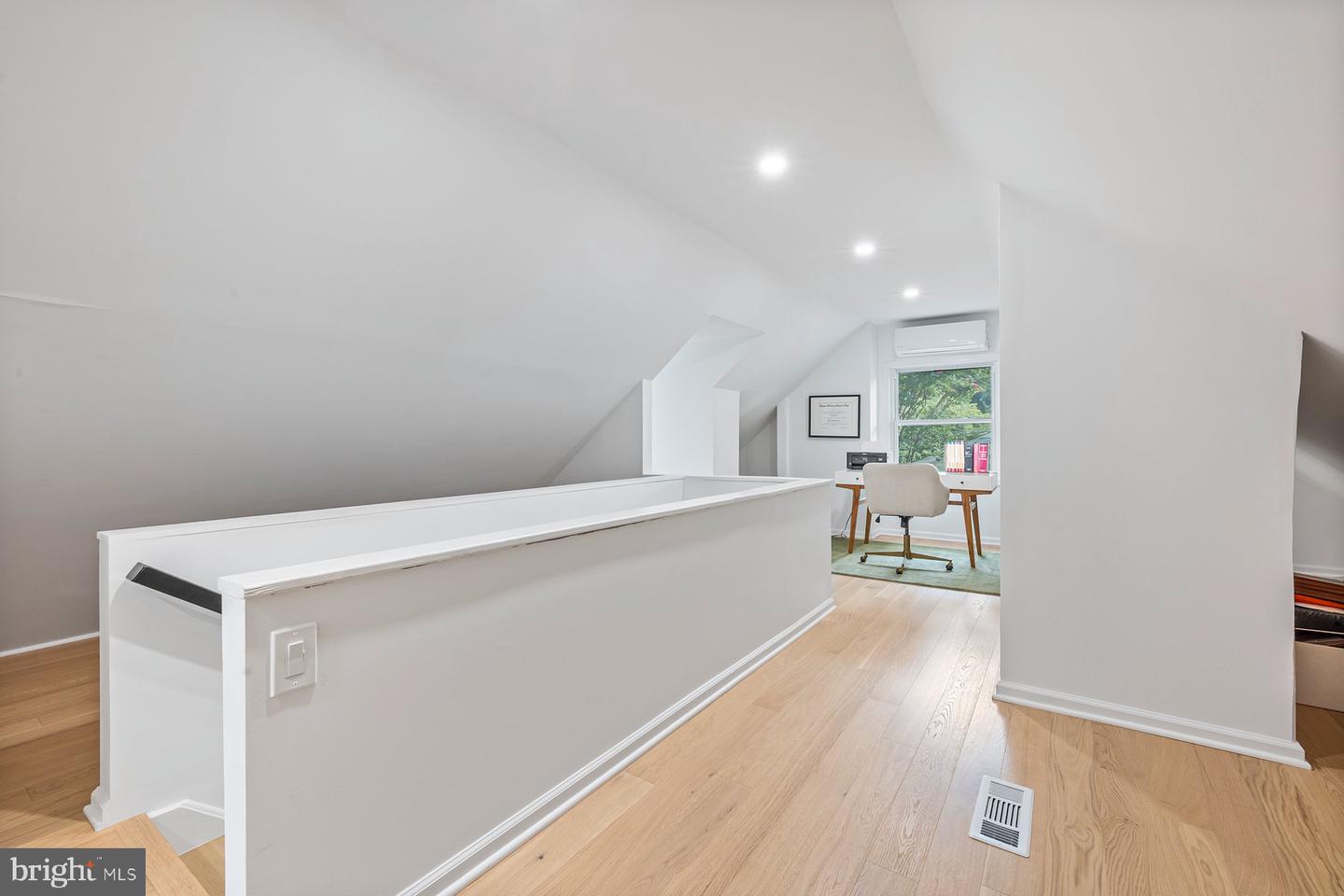 4100 Spruell Dr Property Photo 22