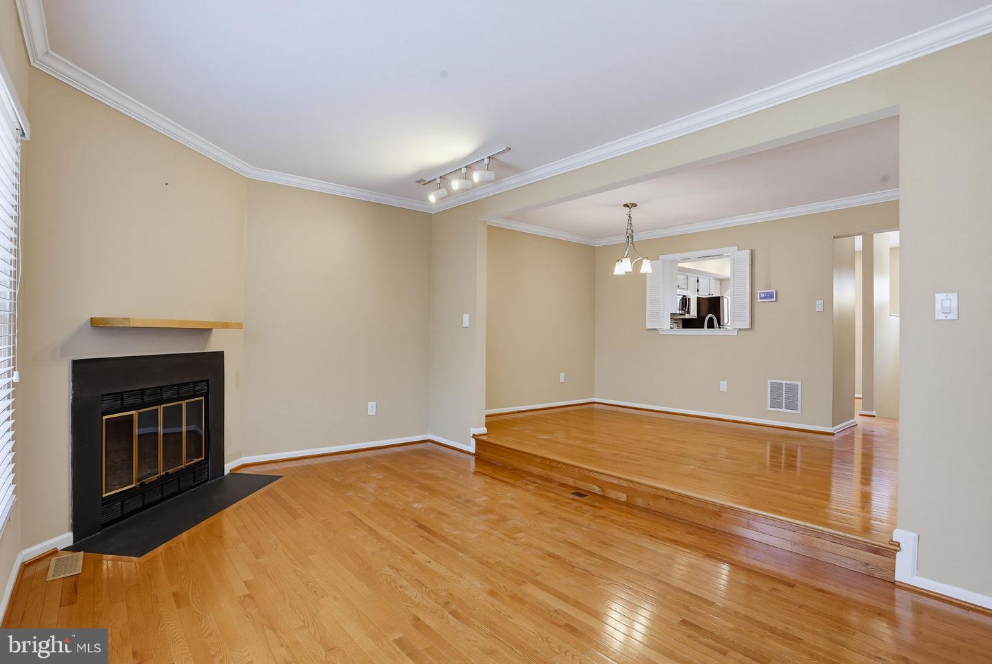 11 Grove Ridge Ct #70 Property Photo 6