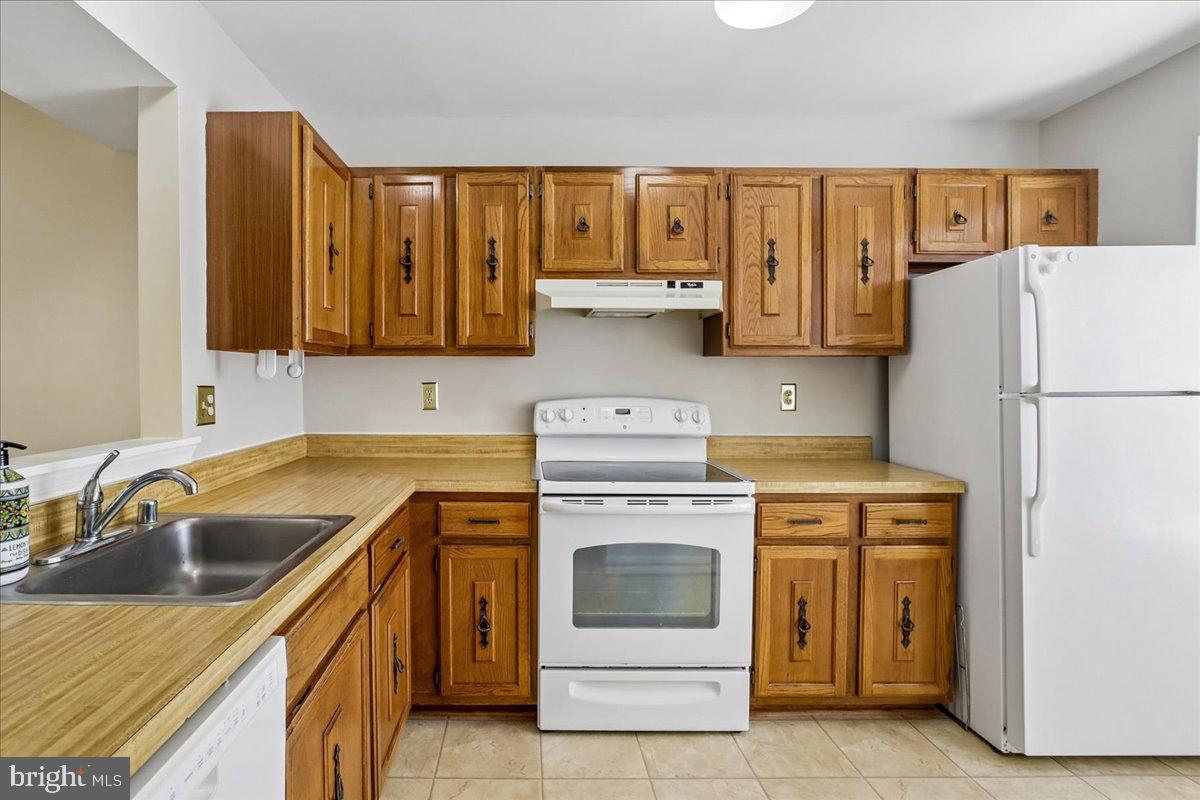 12119 Turnstone Ct #59 Property Photo 5