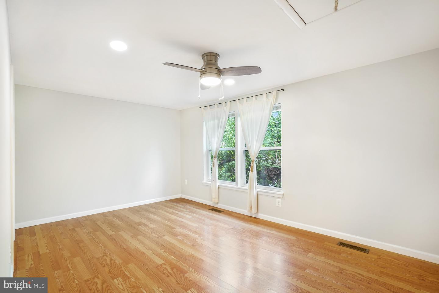 12911-#16-1 Walnut View Court Property Photo 16