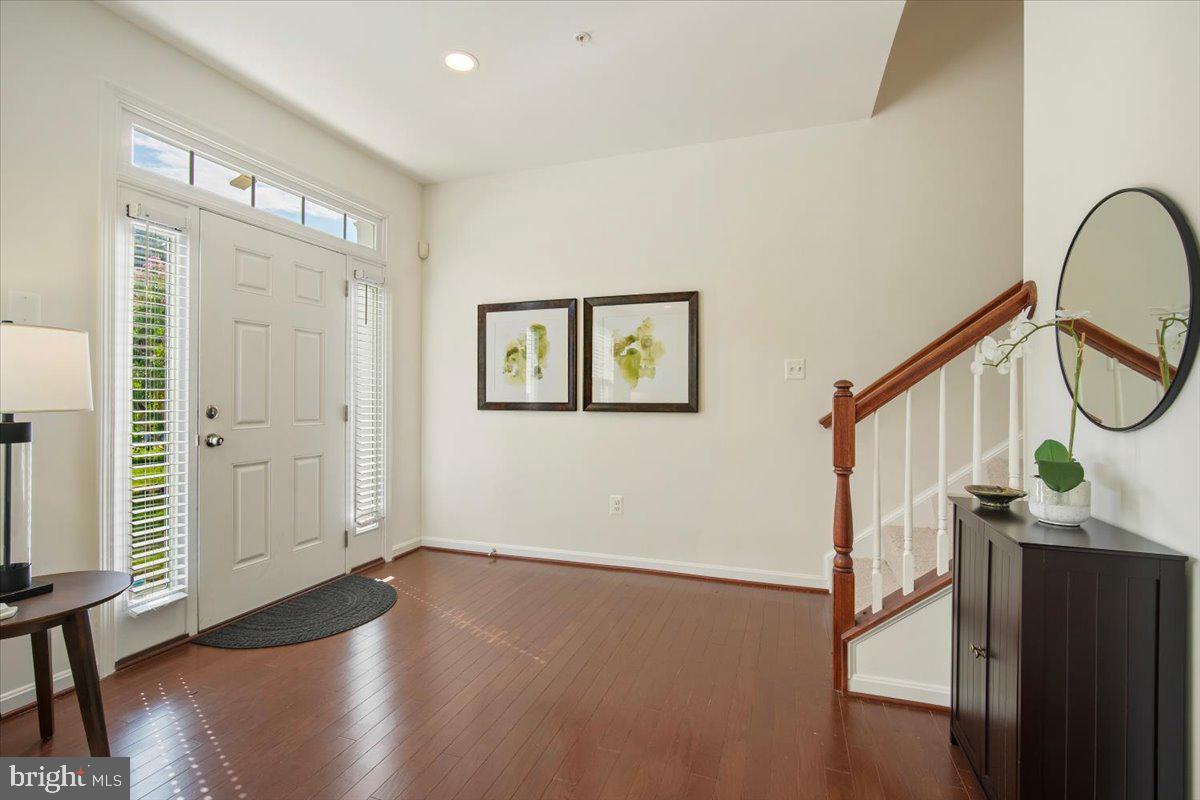 13233 Guilford Run Ln Property Photo 3