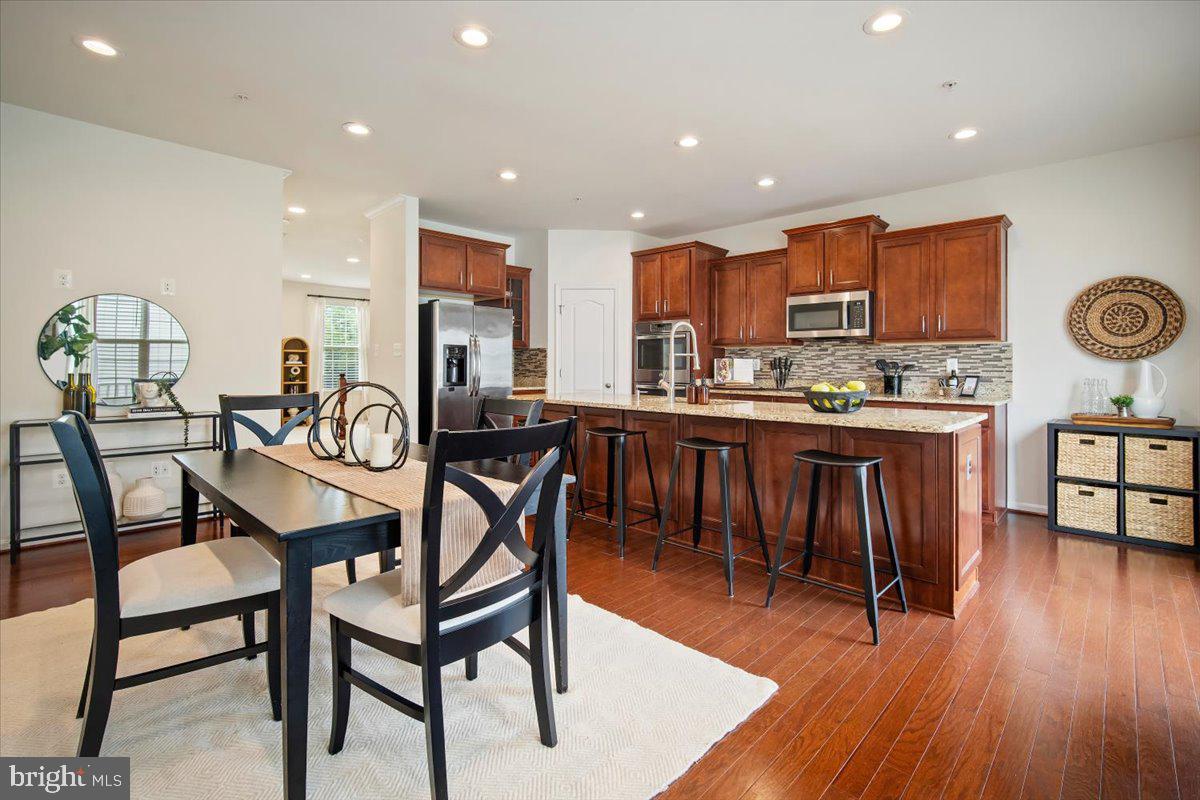 13233 Guilford Run Ln Property Photo 8