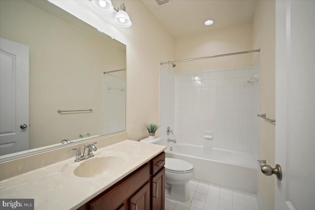 13233 Guilford Run Ln Property Photo 29