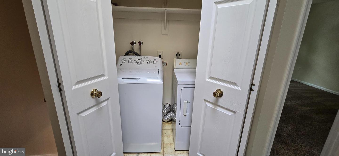 707 Curry Ford Ln Property Photo 17