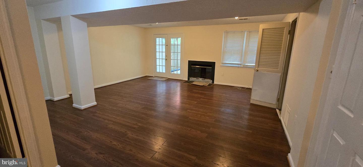 707 Curry Ford Ln Property Photo 18