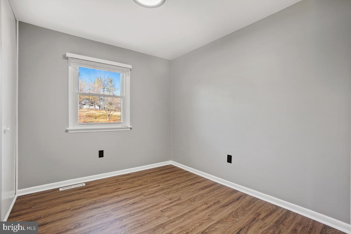 12316 Fountain Dr Property Photo 16