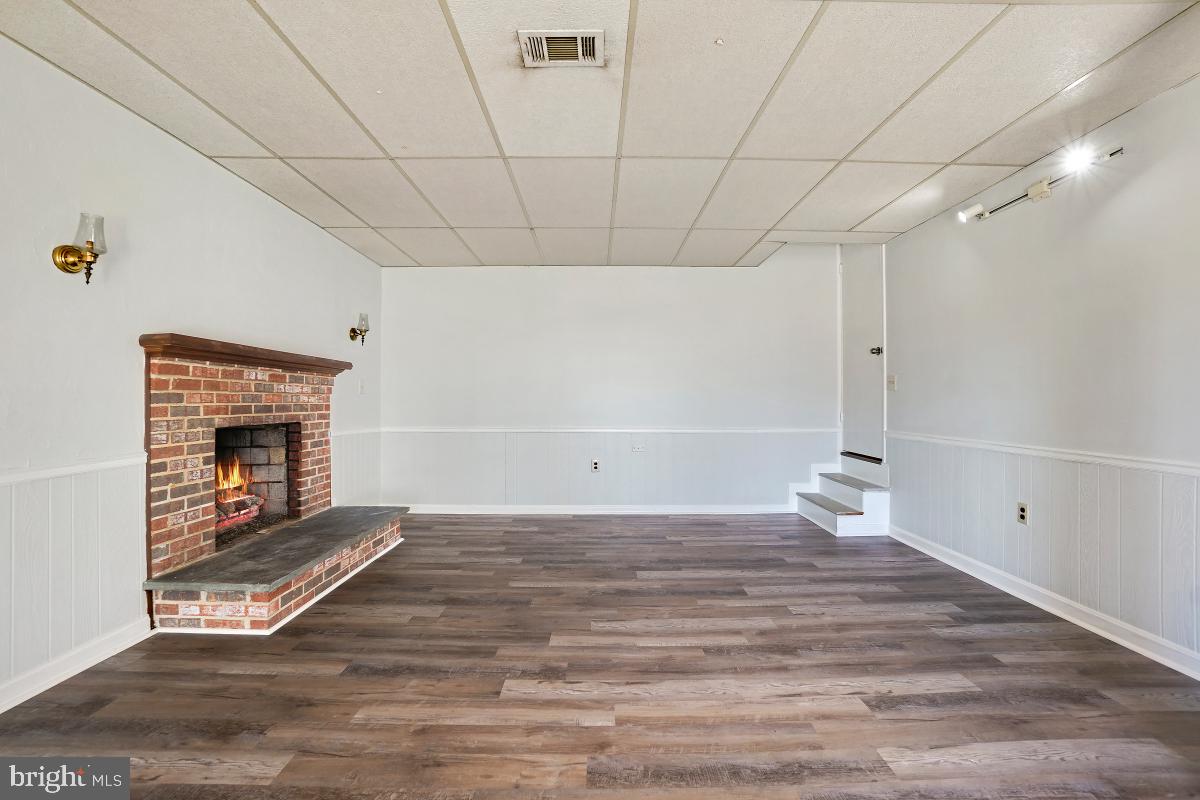 12316 Fountain Dr Property Photo 28