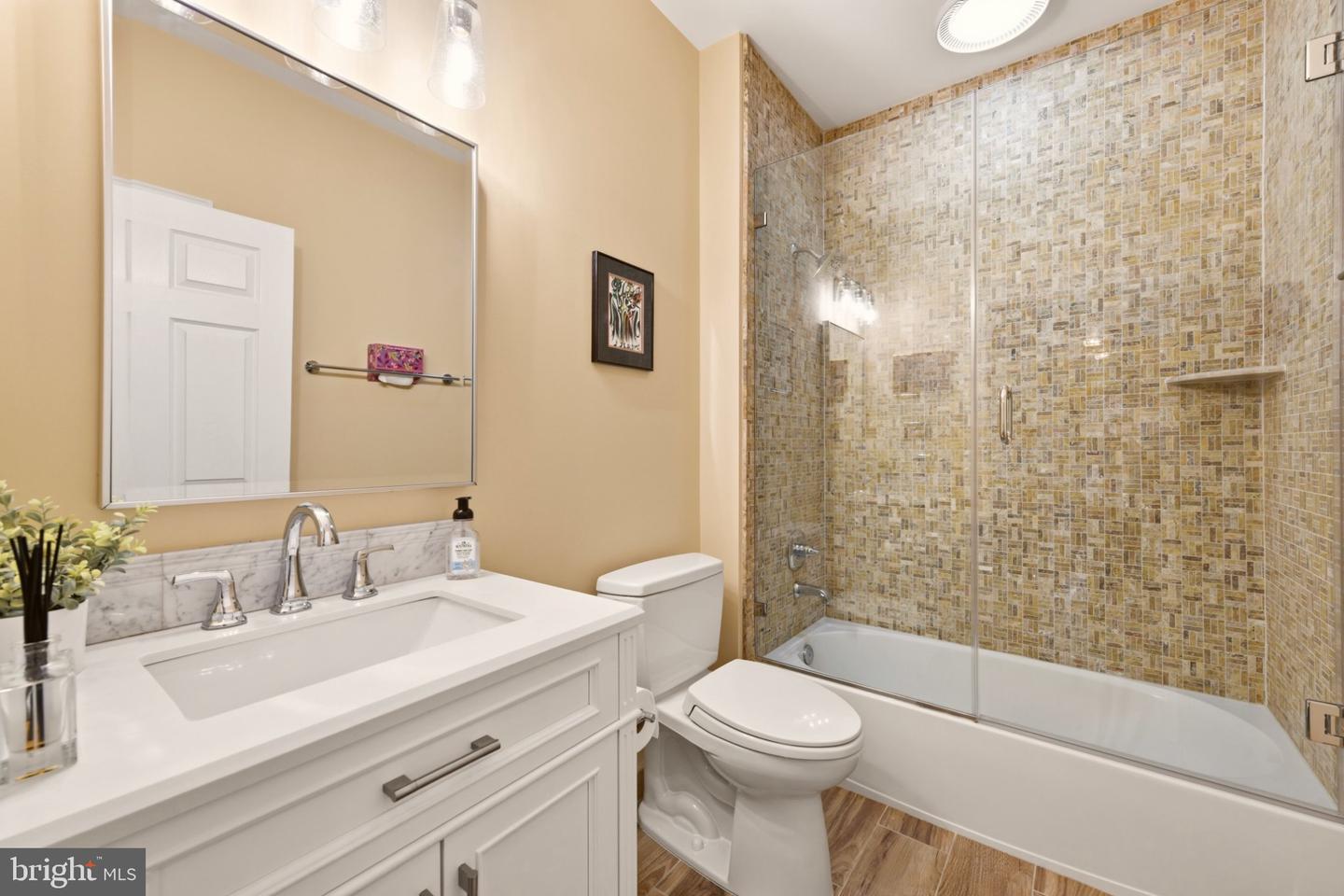 16522 Harbour Town Dr Property Photo 29