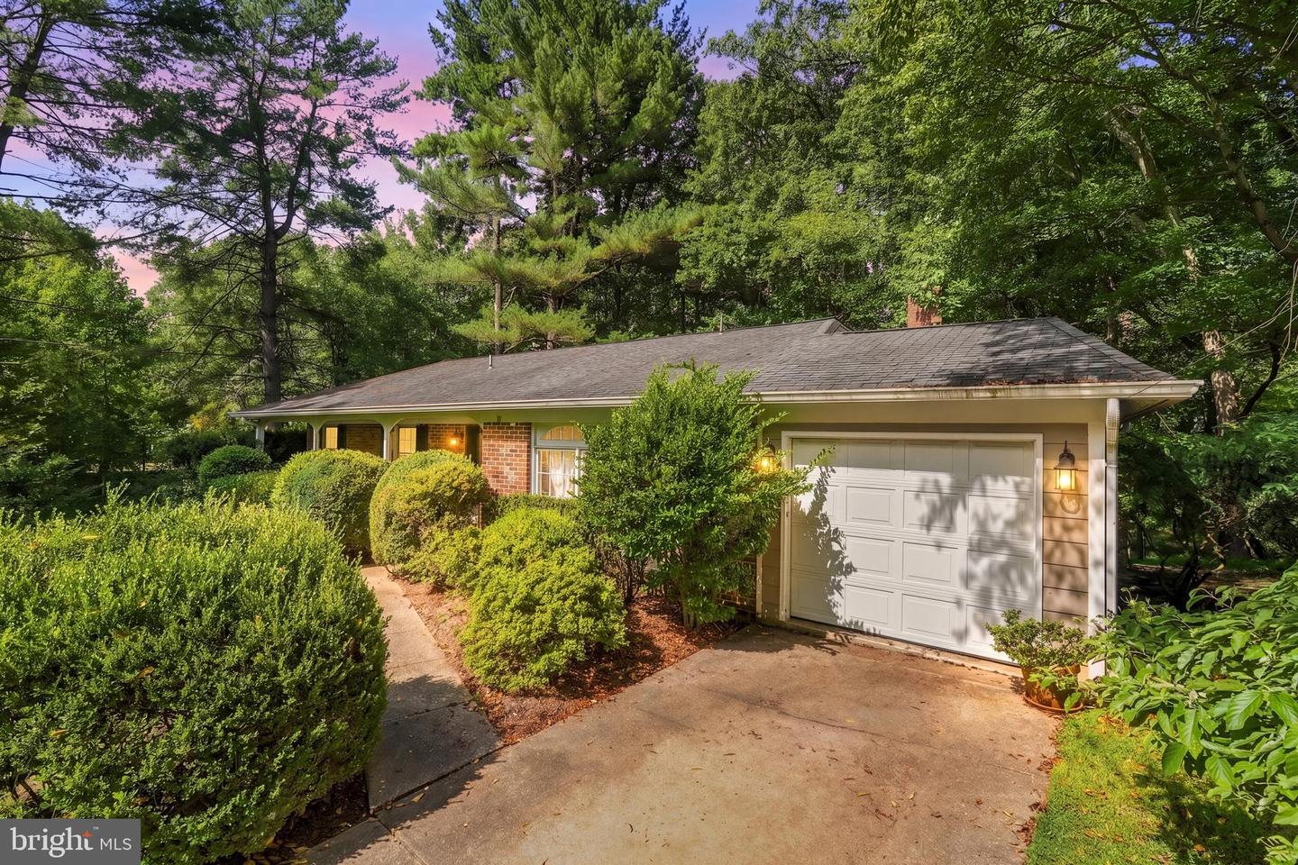 11504 Parkedge Dr Property Photo 1