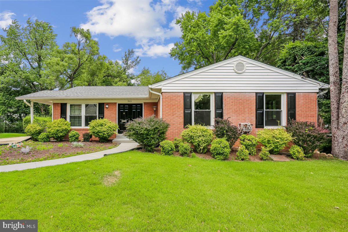 903 Annmore Dr Property Photo 1