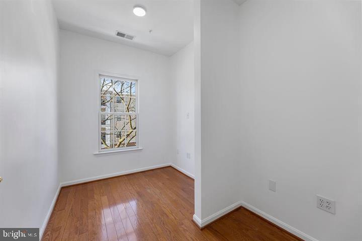232 Main St #4 Property Photo 8