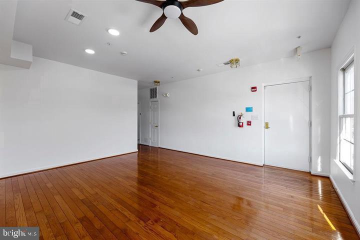 232 Main St #4 Property Photo 15