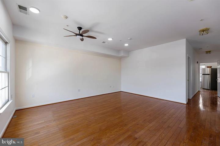 232 Main St #4 Property Photo 16