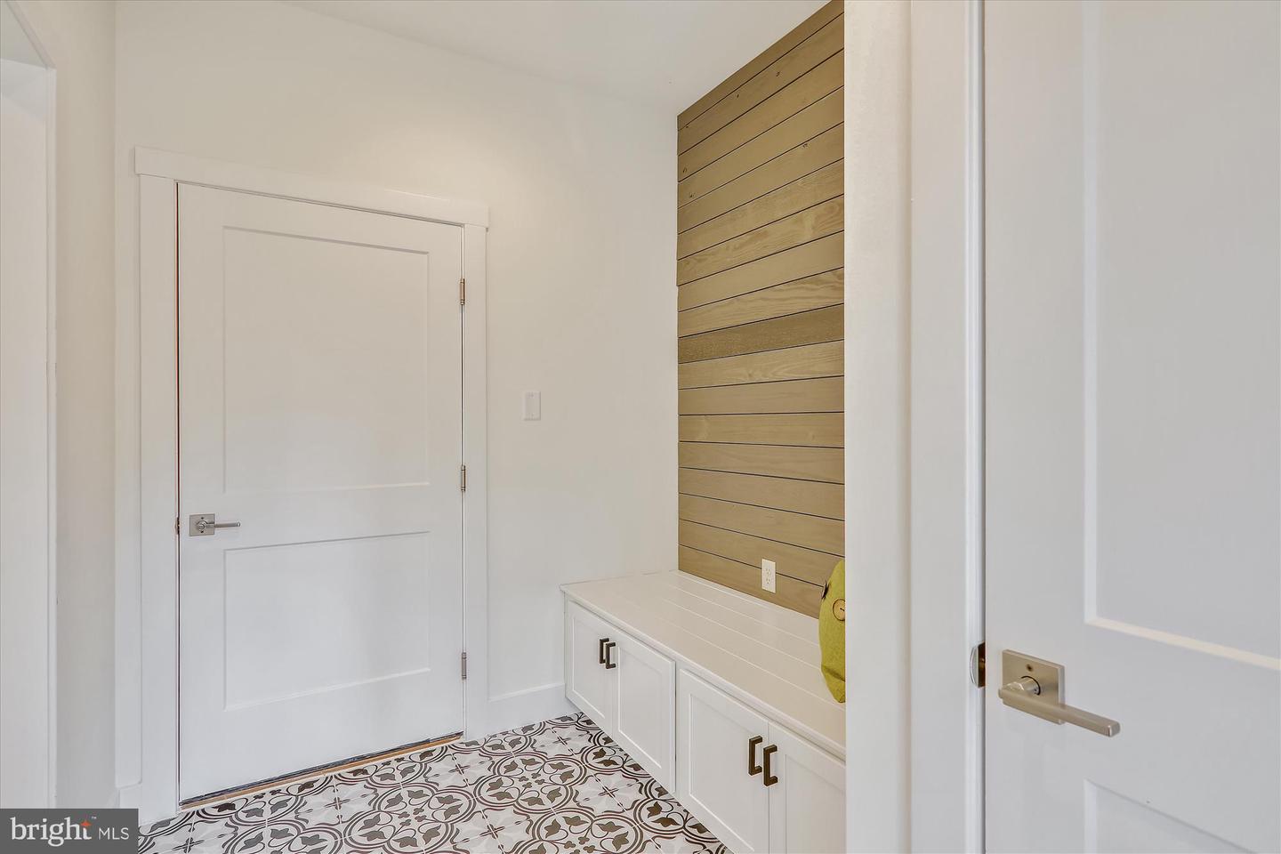 MDMC2249032 Property Photo 27