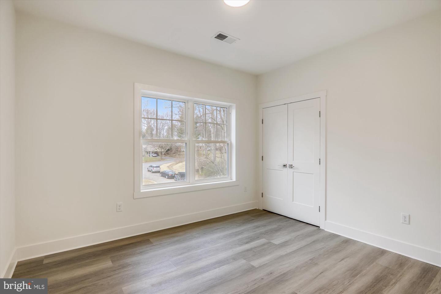 MDMC2249032 Property Photo 38