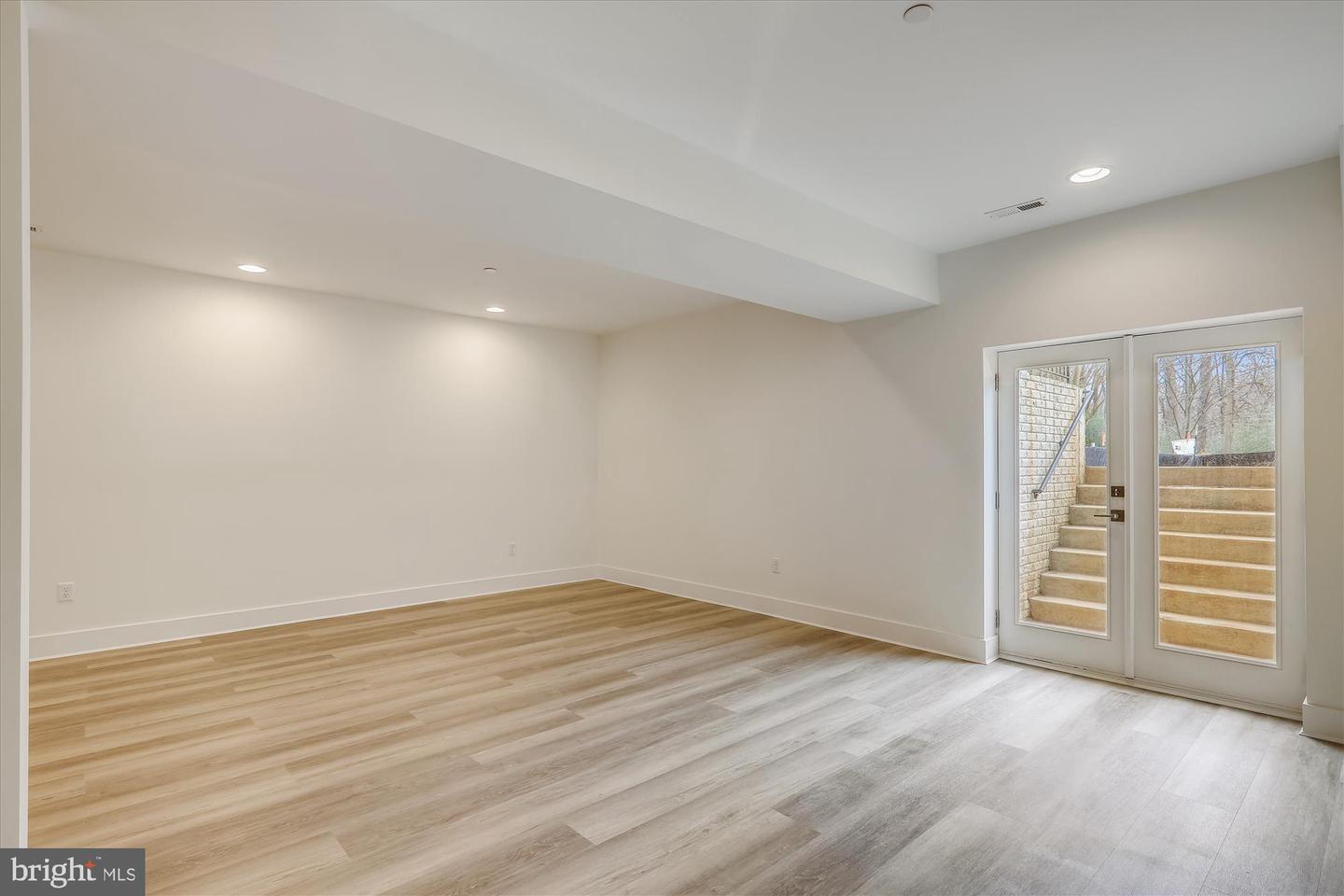 MDMC2249032 Property Photo 50