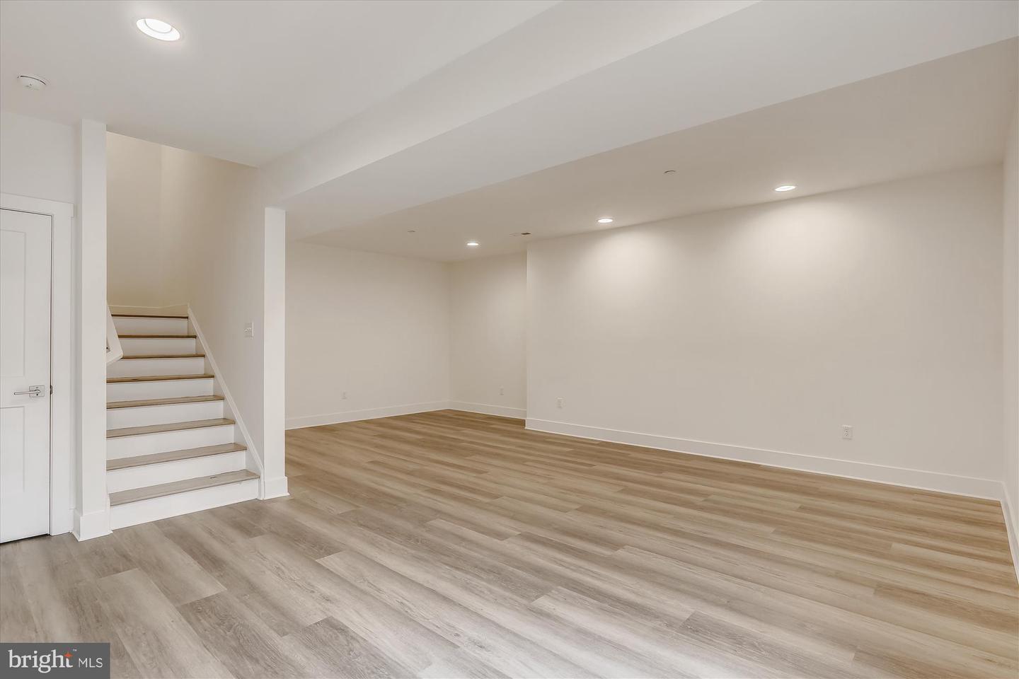 MDMC2249032 Property Photo 51