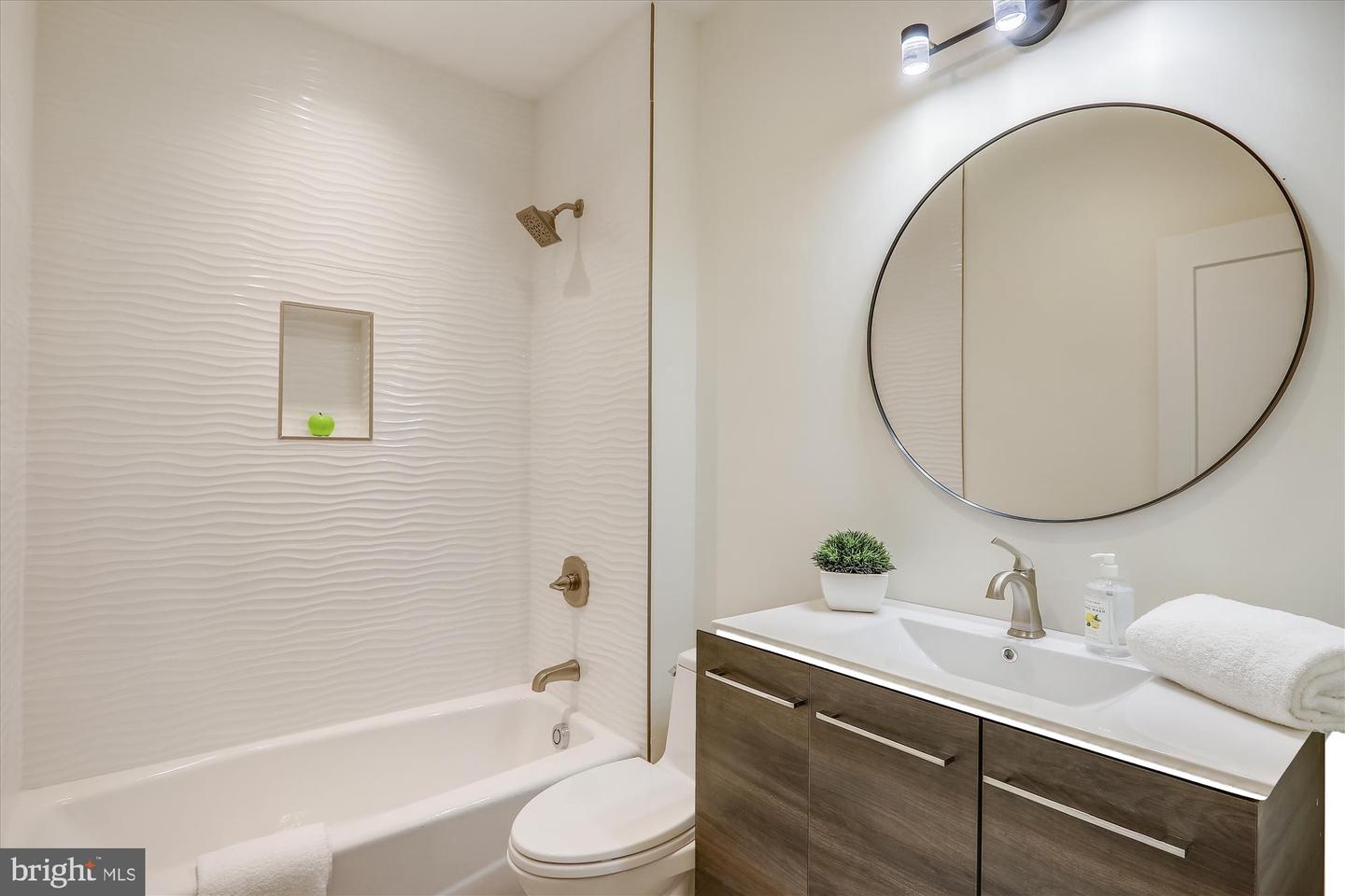 MDMC2249032 Property Photo 52