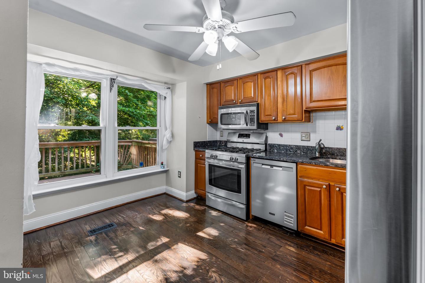 12033 Eaglewood Property Photo 6